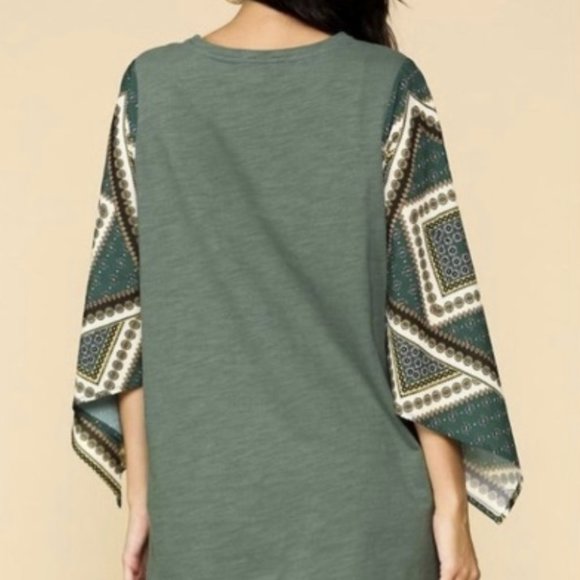 🎉Bell Sleeve Print Detail Top - Picture 3 of 3